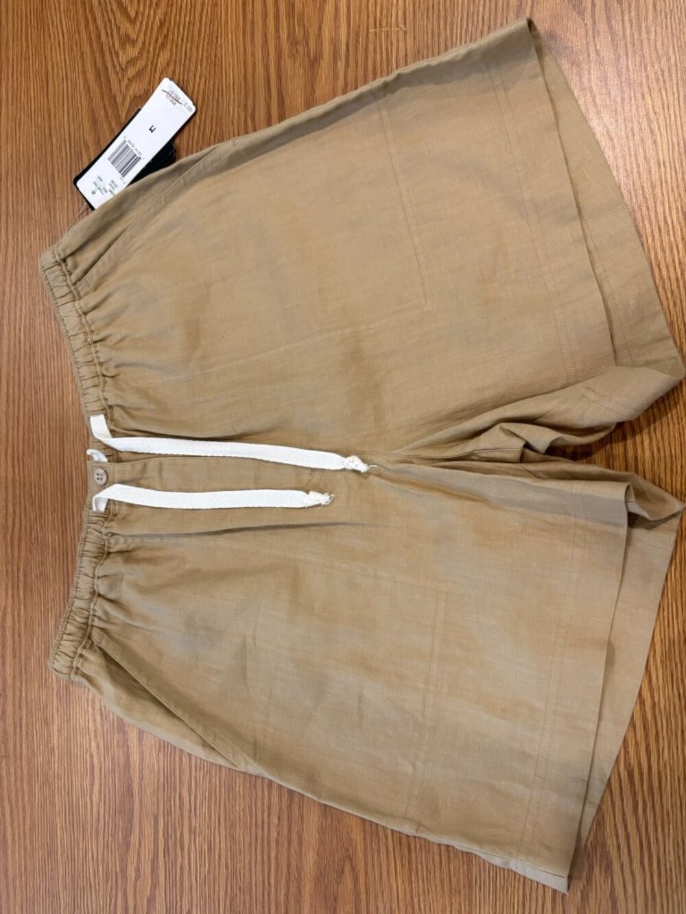 NWT, Lauren Ralph Lauren tan linen shorts, size M